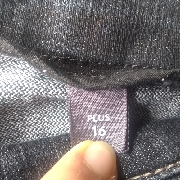 Reitmans Jean shorts - Picture 4 of 4